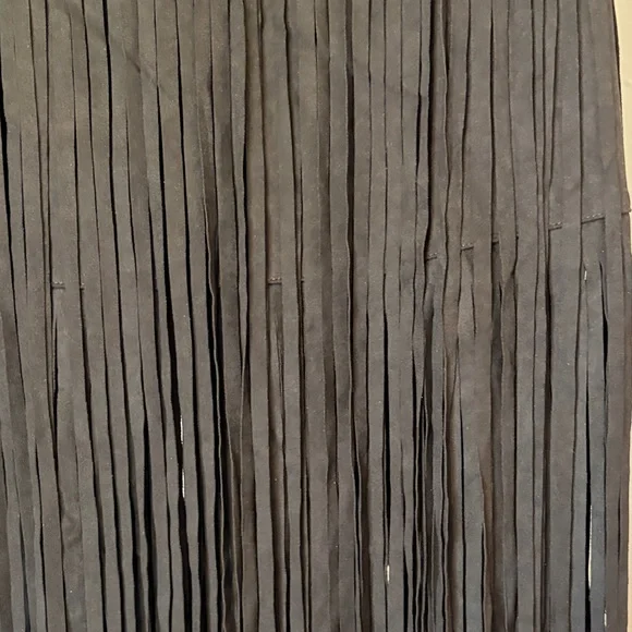 Chic Black Fringe Maxi Skirt - Picture 2 of 4